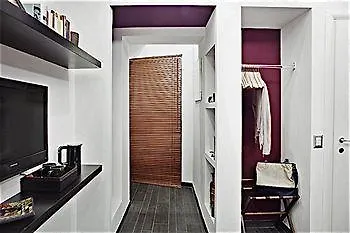 77 Oda ve Kahvaltı Roma